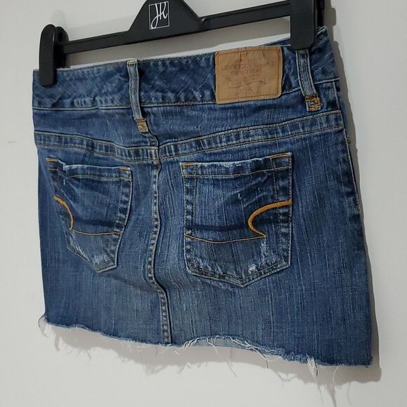 American Eagle 30 waist jean skirt - Picture 4 of 6